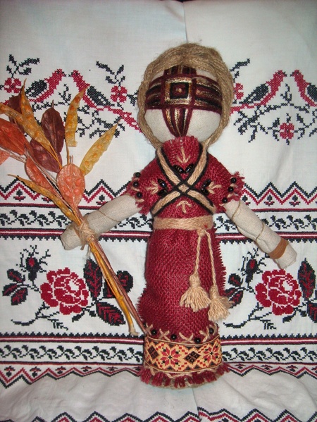 Українська авторська лялька-мотанка, оберіг домашнього затишку.