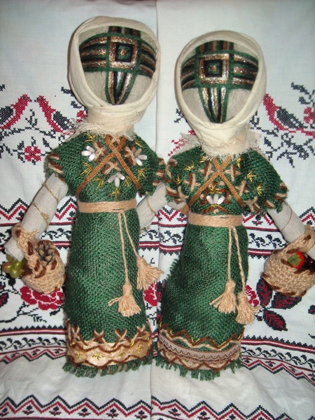 Українська авторська лялька-мотанка, оберіг домашнього затишку.